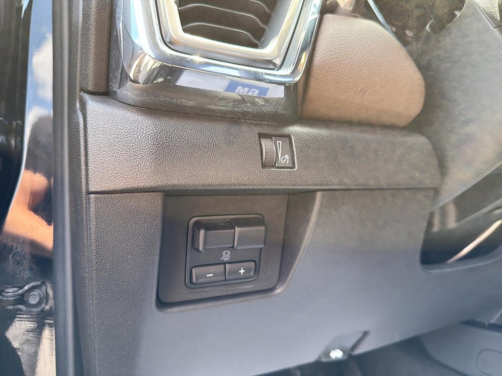 2023 GMC Canyon Denali in Drummondville, Quebec - 11 - w1024h768px