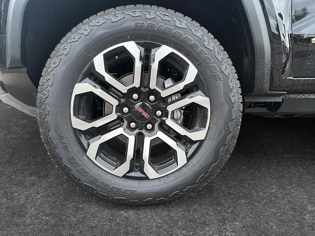 2026 GMC Canyon AT4 in Drummondville, Quebec - 7 - w1024h768px