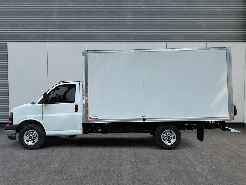 2025 GMC Savana Commercial Cutaway WORK in Drummondville, Quebec - 5 - w1024h768px