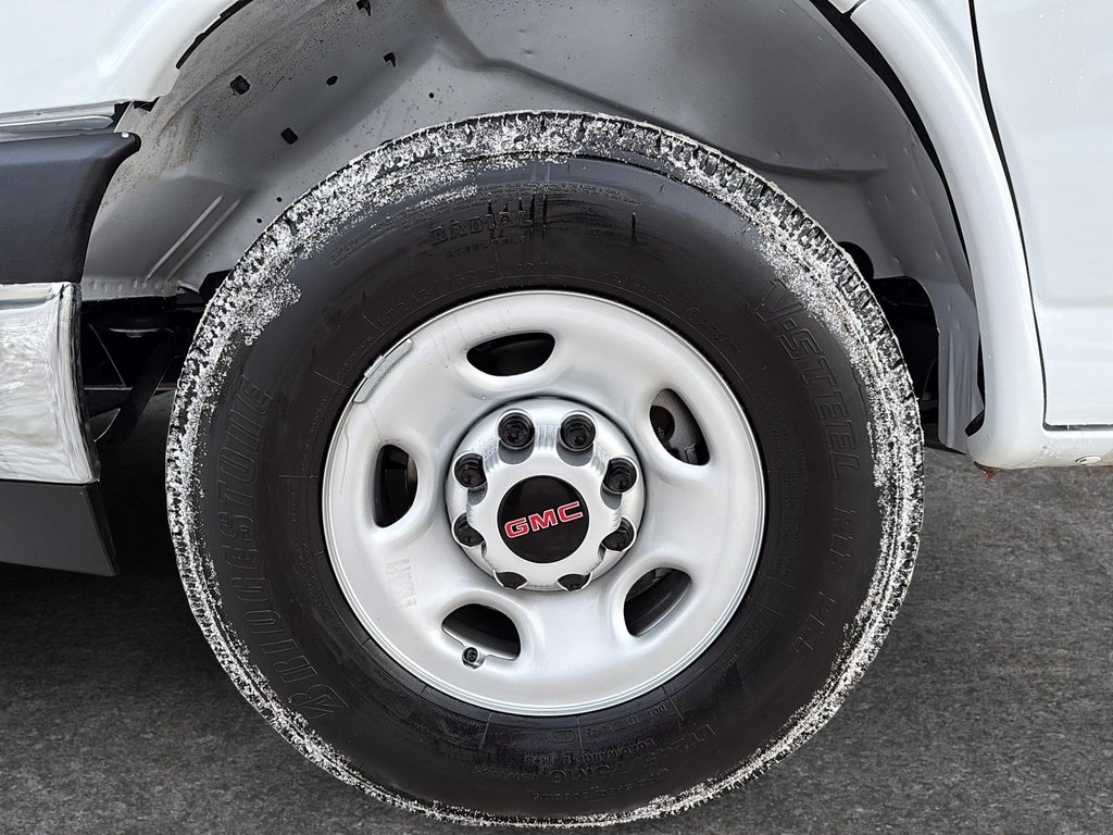 GMC Savana Commercial Cutaway  2025 à Drummondville, Québec - 7 - w1024h768px