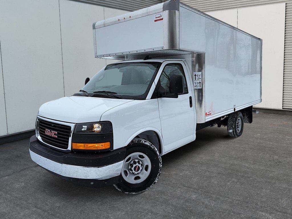 GMC Savana Commercial Cutaway  2025 à Drummondville, Québec - 1 - w1024h768px