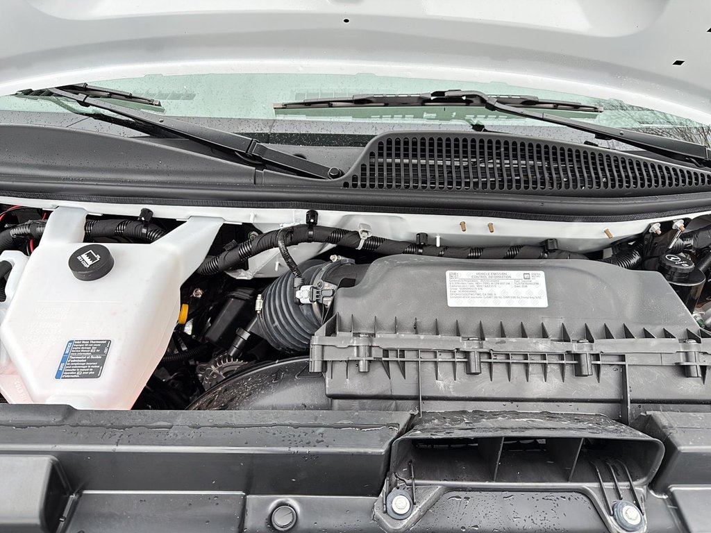 2025 GMC Savana Commercial Cutaway-7