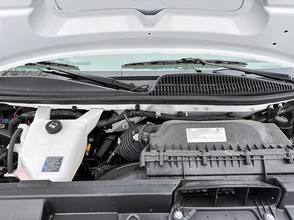 2025 GMC Savana Commercial Cutaway-7