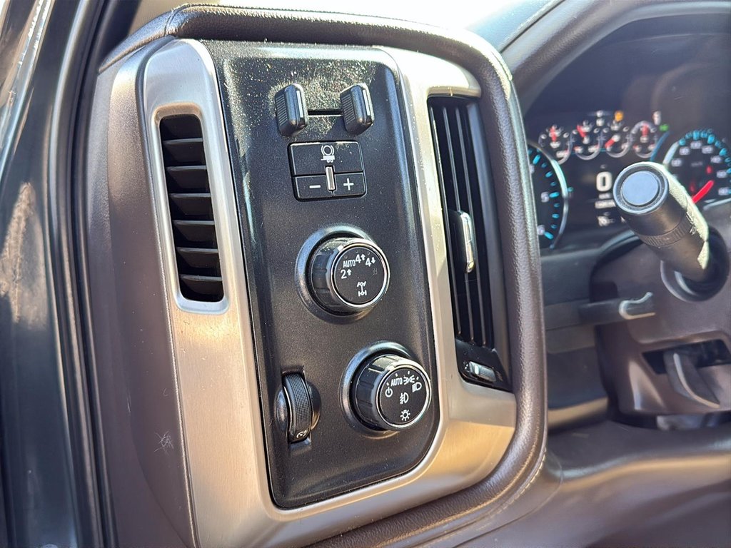 2017 GMC Sierra 1500 Denali in Drummondville, Quebec - 12 - w1024h768px
