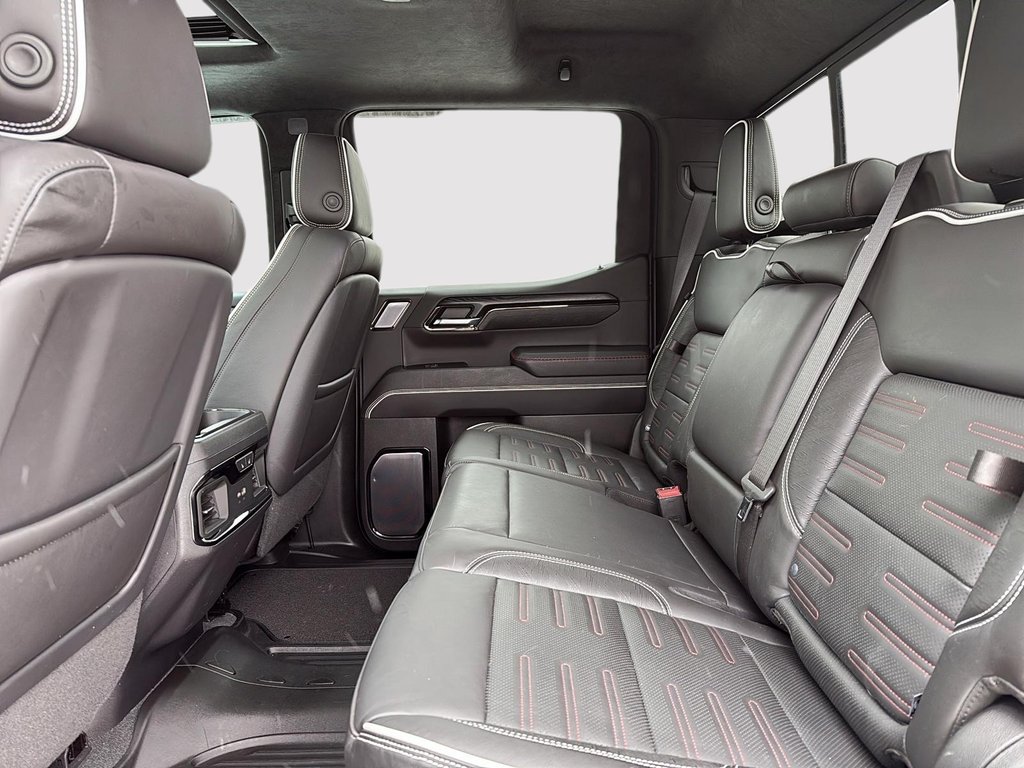 2023 GMC Sierra 1500 AT4X in Drummondville, Quebec - 9 - w1024h768px