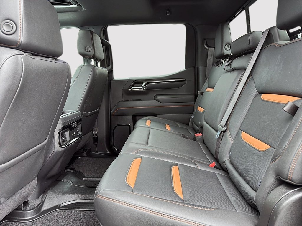 2023 GMC Sierra 1500 AT4 in Drummondville, Quebec - 9 - w1024h768px
