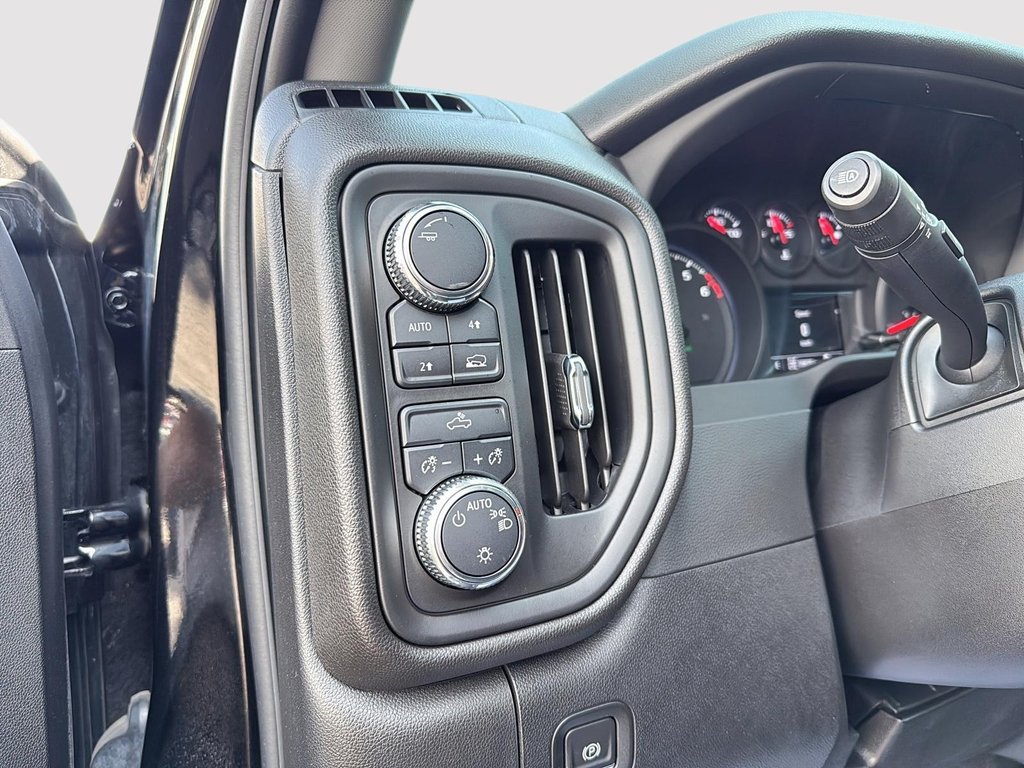2024 GMC Sierra 1500 Pro in Drummondville, Quebec - 12 - w1024h768px