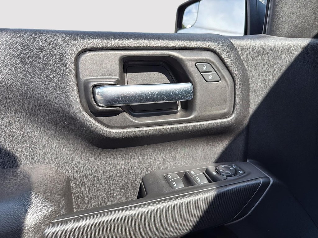 2024 GMC Sierra 1500 Pro in Drummondville, Quebec - 11 - w1024h768px