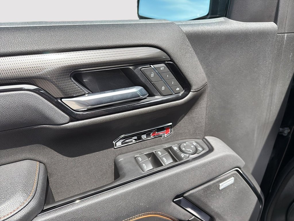 2025 GMC Sierra 1500 AT4 in Drummondville, Quebec - 11 - w1024h768px