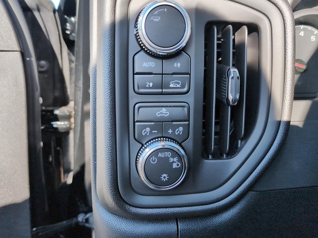 2026 GMC Sierra 1500 PRO in Drummondville, Quebec - 14 - w1024h768px