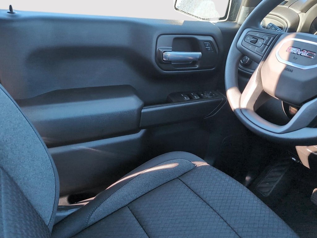 2026 GMC Sierra 1500 PRO in Drummondville, Quebec - 11 - w1024h768px