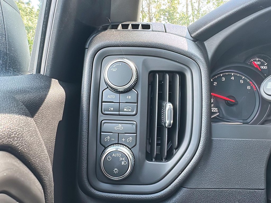 2026 GMC Sierra 1500 PRO in Drummondville, Quebec - 14 - w1024h768px