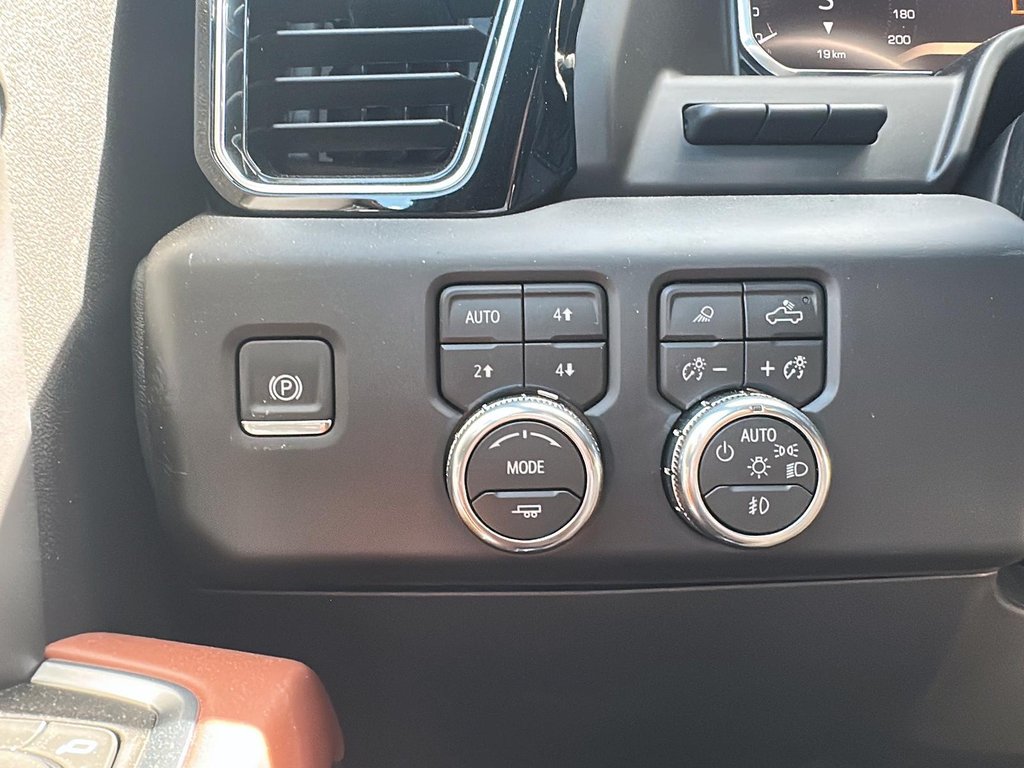 2026 GMC Sierra 1500 DENALI ULTIMATE in Drummondville, Quebec - 14 - w1024h768px