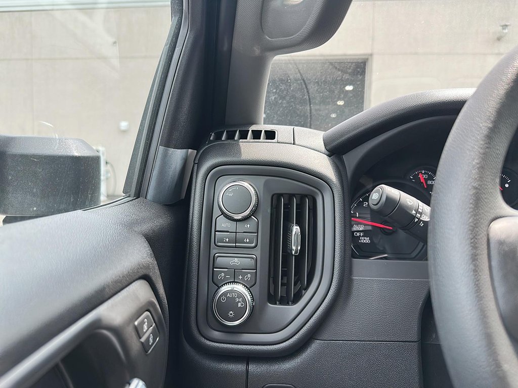 2026 GMC Sierra 1500 PRO in Drummondville, Quebec - 16 - w1024h768px