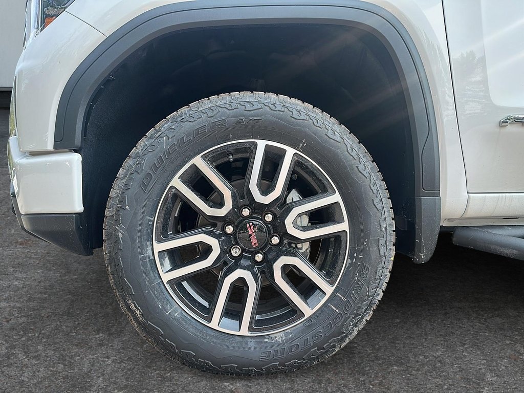 2026 GMC Sierra 1500 AT4 in Drummondville, Quebec - 7 - w1024h768px