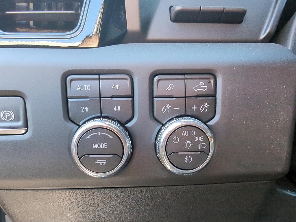 2026 GMC Sierra 1500 AT4 in Drummondville, Quebec - 17 - w1024h768px