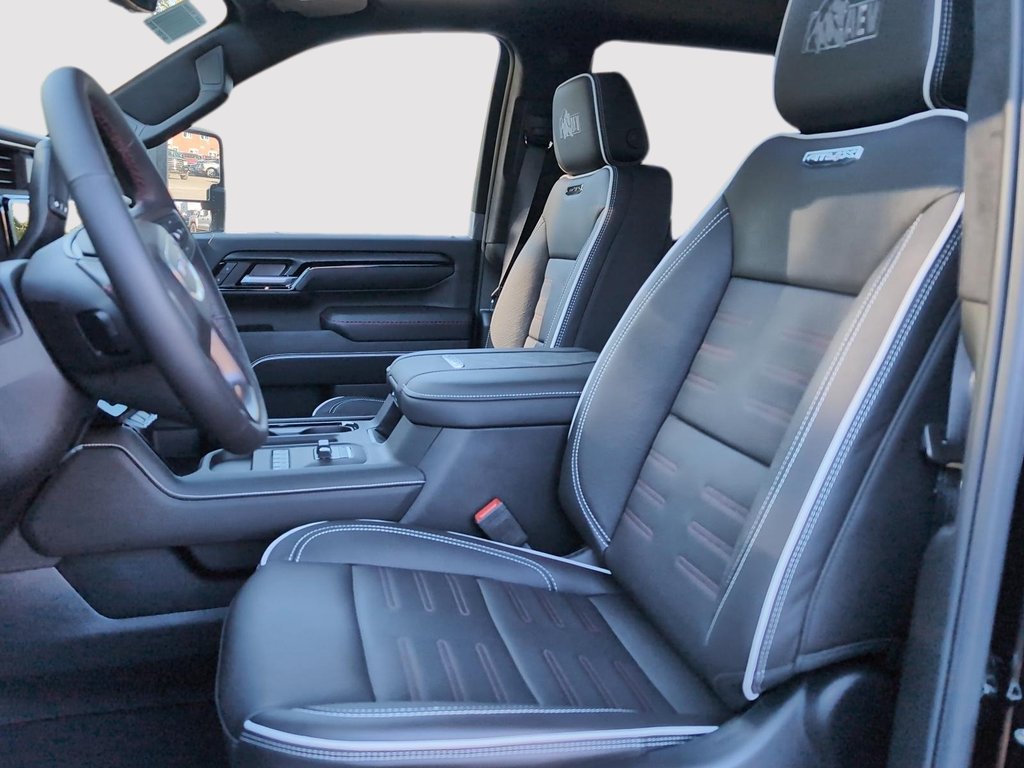 2026 GMC SIERRA 2500 HD AT4X in Drummondville, Quebec - 12 - w1024h768px