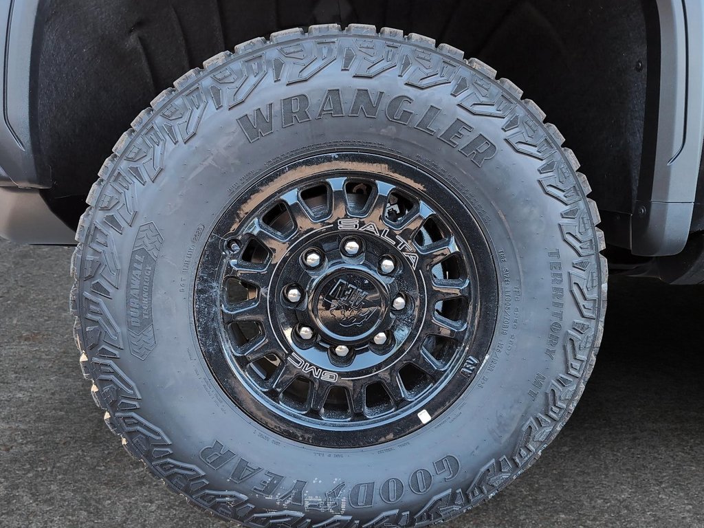 2026 GMC SIERRA 2500 HD AT4X in Drummondville, Quebec - 11 - w1024h768px