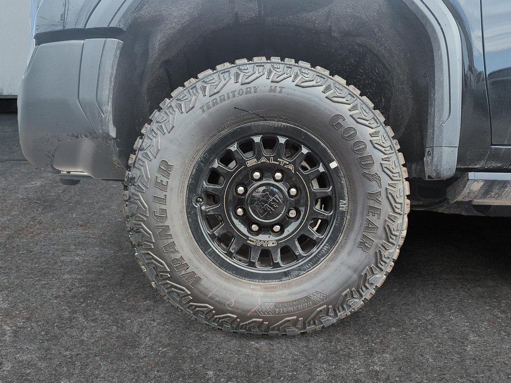 2026 GMC Sierra 2500 HD AT4X in Drummondville, Quebec - 7 - w1024h768px
