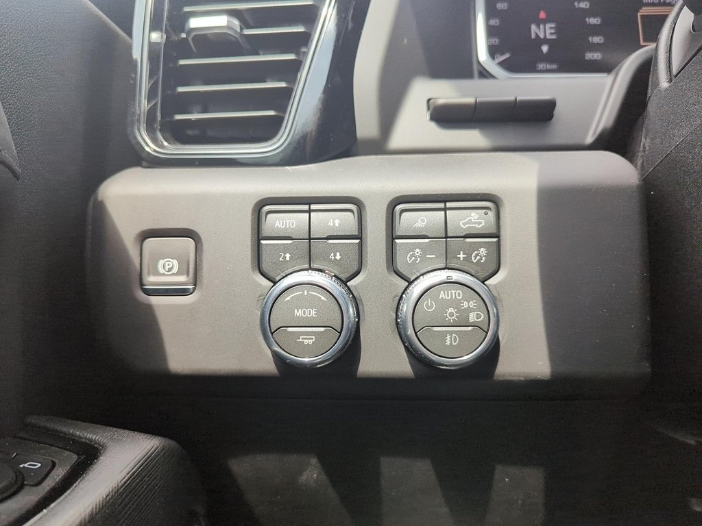 2026 GMC Sierra 2500 HD AT4X in Drummondville, Quebec - 13 - w1024h768px
