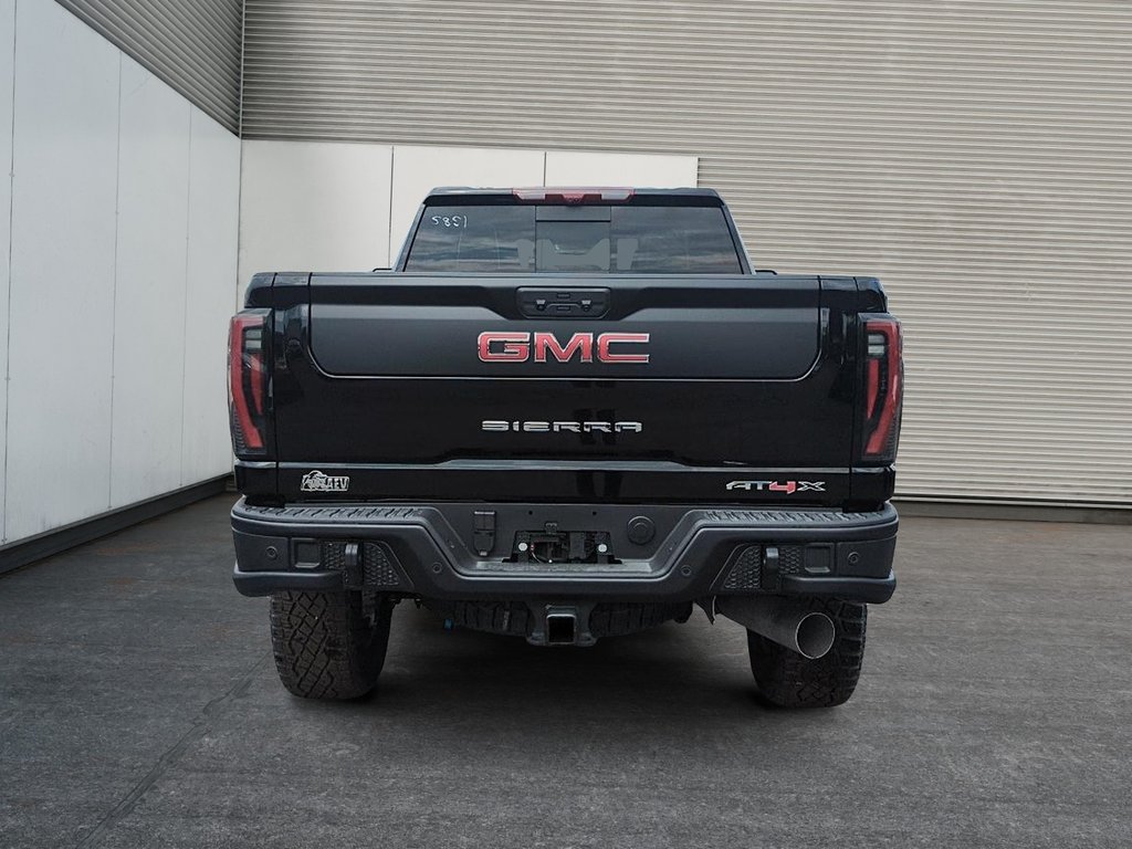 2026 GMC Sierra 2500 HD AT4X in Drummondville, Quebec - 3 - w1024h768px