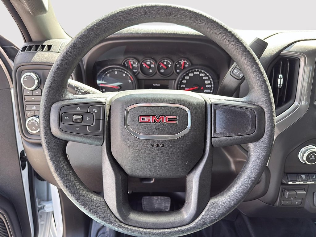 2026 GMC Sierra 2500 HD PRO in Drummondville, Quebec - 11 - w1024h768px