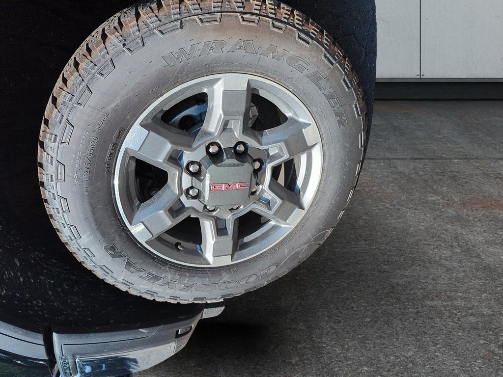 2026 GMC Sierra 2500 HD SLE in Drummondville, Quebec - 8 - w1024h768px