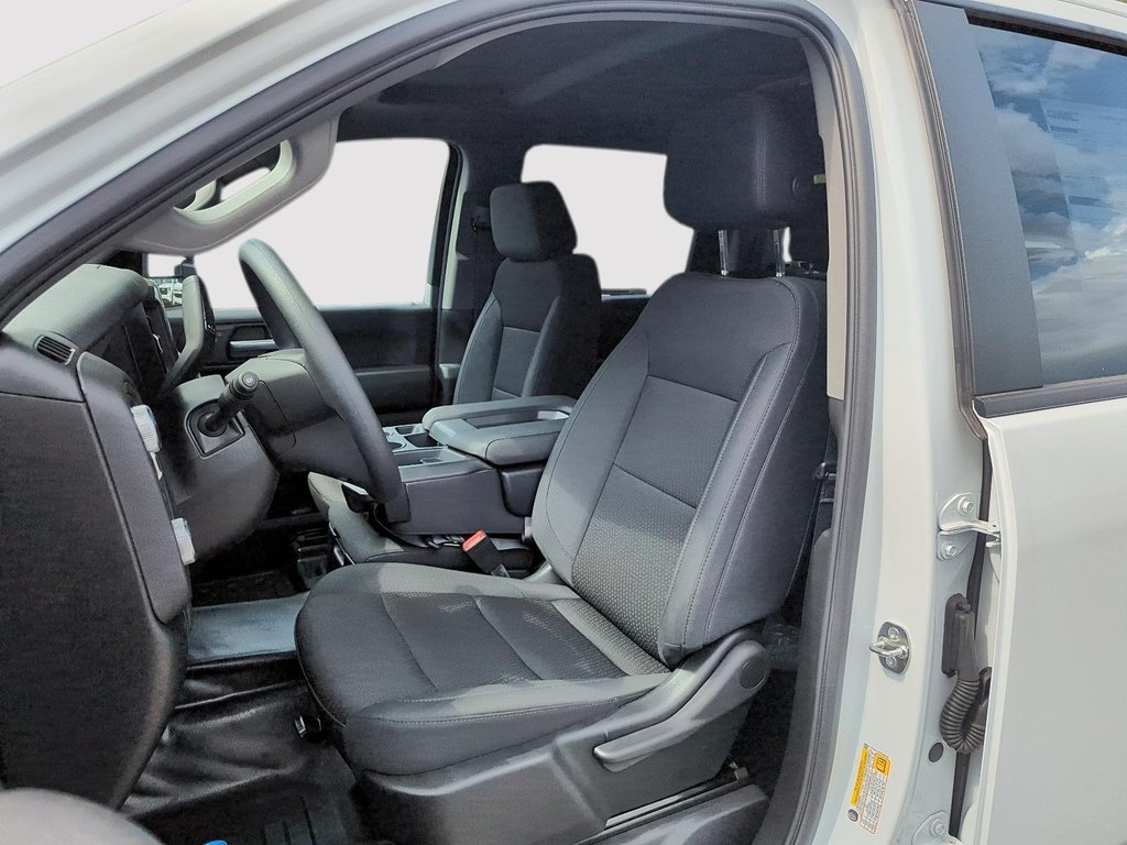2026 GMC Sierra 2500 HD PRO in Drummondville, Quebec - 8 - w1024h768px