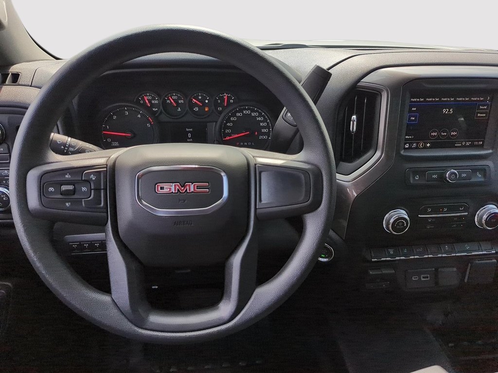 2026 GMC Sierra 2500 HD PRO in Drummondville, Quebec - 12 - w1024h768px