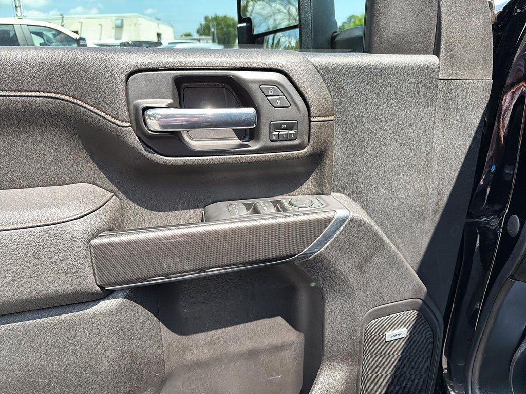 2023 GMC Sierra 2500HD AT4 in Drummondville, Quebec - 11 - w1024h768px