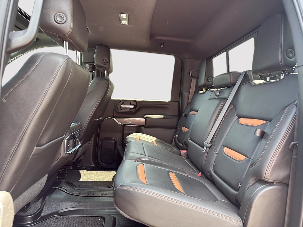 2023 GMC Sierra 2500HD AT4 in Drummondville, Quebec - 9 - w1024h768px