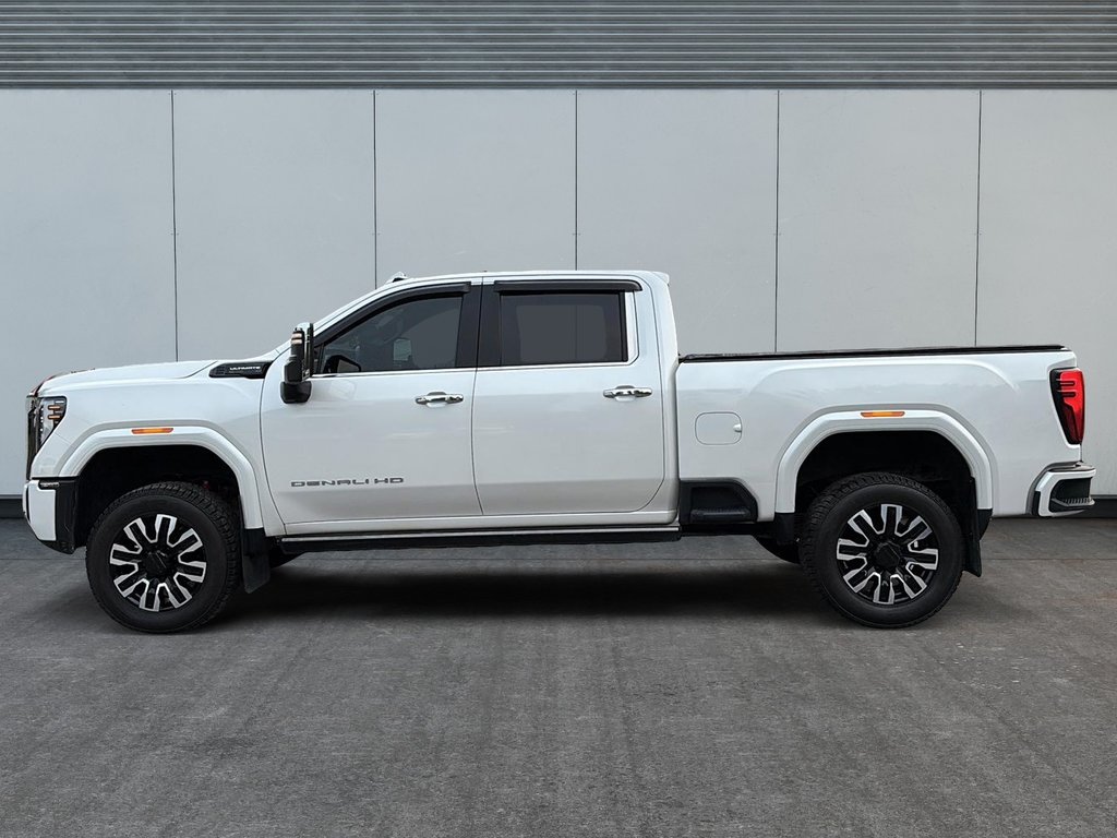 2024 GMC Sierra 2500HD Denali Ultimate in Drummondville, Quebec - 5 - w1024h768px