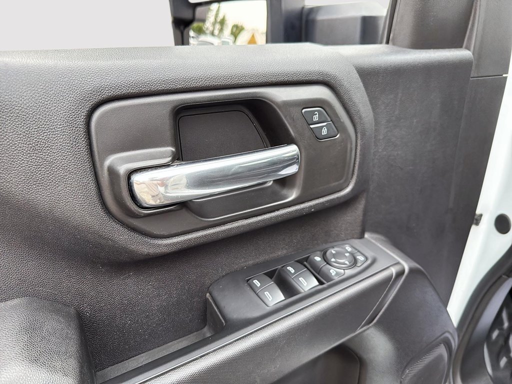 GMC Sierra 2500HD Pro 2024 à Drummondville, Québec - 11 - w1024h768px