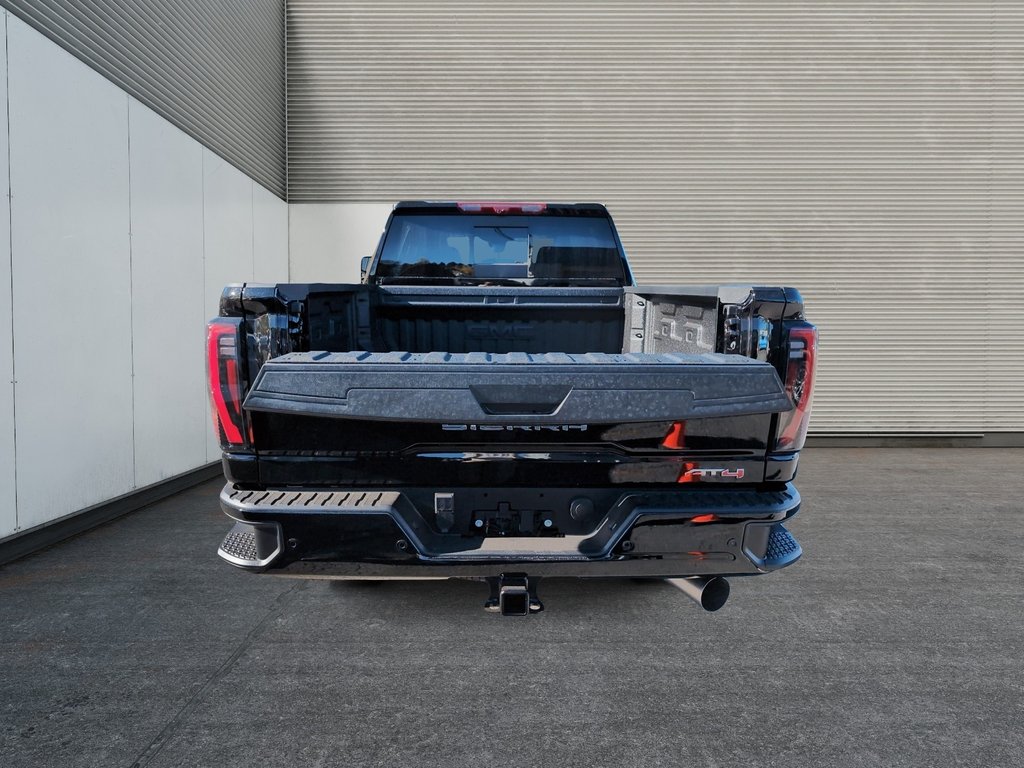 2026 GMC Sierra 2500HD AT4 in Drummondville, Quebec - 12 - w1024h768px
