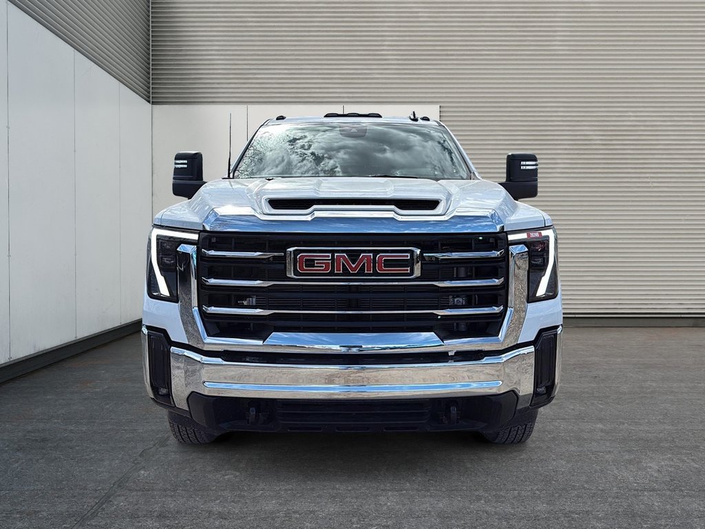 2026 GMC Sierra 3500 HD SLE DRW in Drummondville, Quebec - 2 - w1024h768px