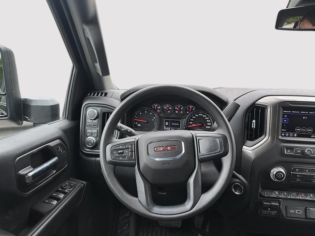 GMC Sierra 3500 HD PRO DRW 2026 à Drummondville, Québec - 12 - w1024h768px
