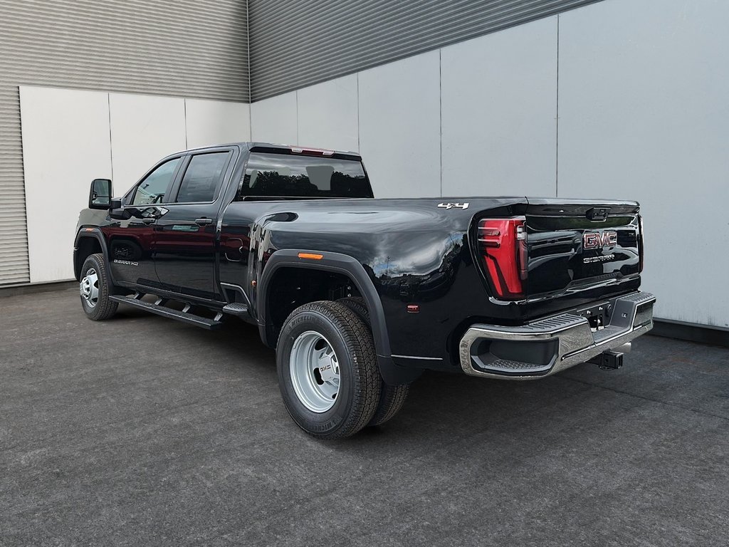 GMC Sierra 3500 HD PRO DRW 2026 à Drummondville, Québec - 4 - w1024h768px