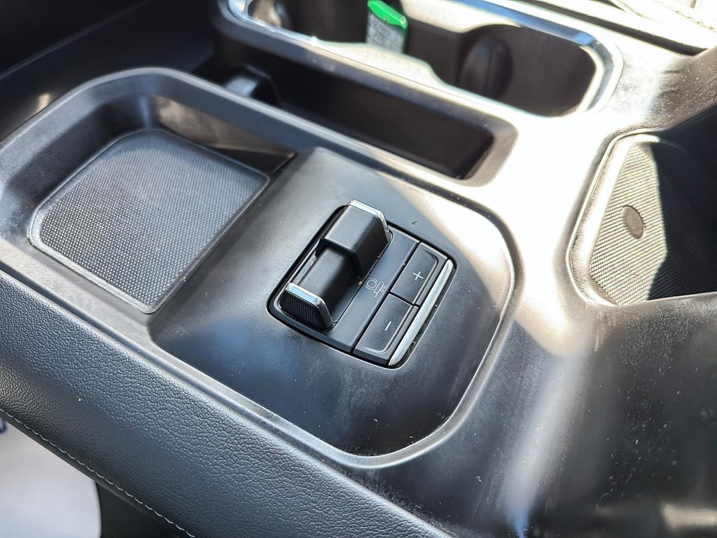 GMC Sierra 3500HD Denali 2024 à Drummondville, Québec - 18 - w1024h768px