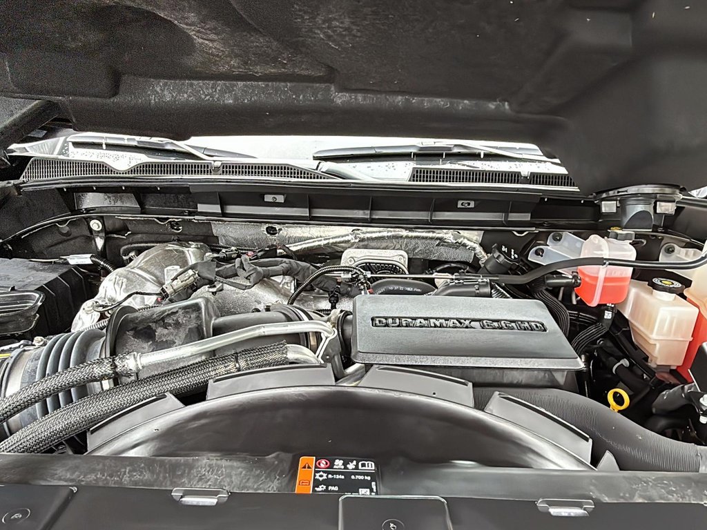 2025 GMC Sierra 3500HD SLE in Drummondville, Quebec - 7 - w1024h768px