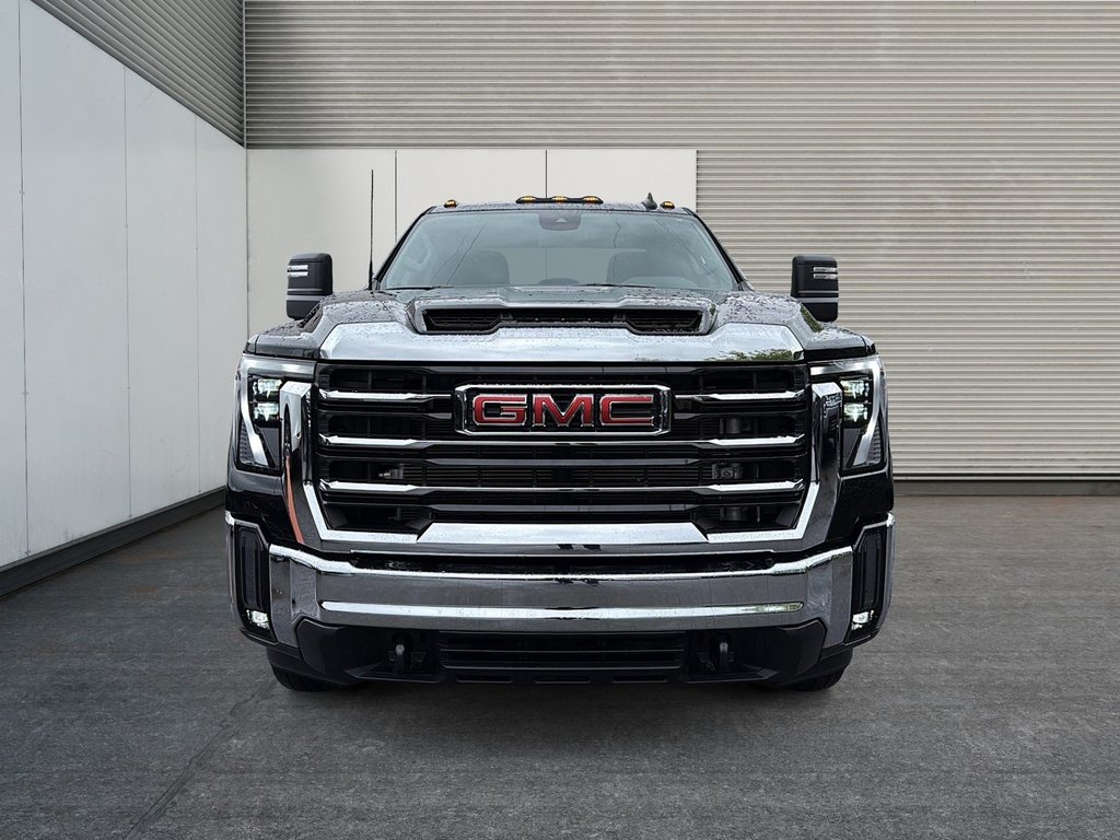 2025 GMC Sierra 3500HD SLE in Drummondville, Quebec - 2 - w1024h768px