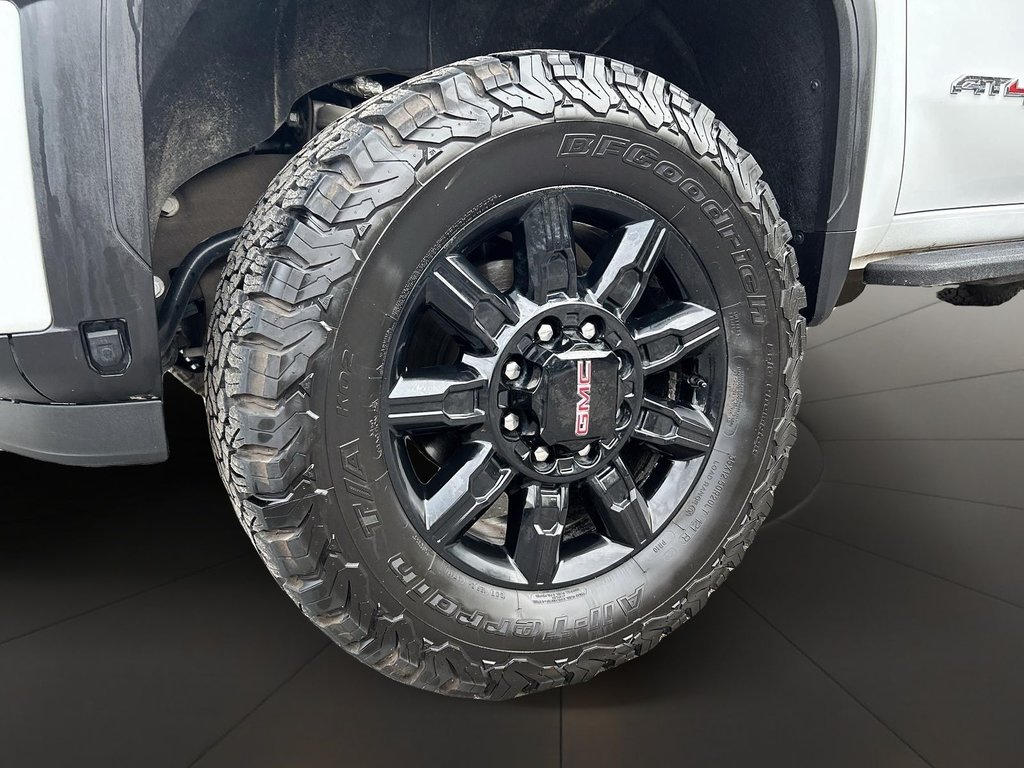 2024  SIERRA  CAISSE STANDARD DE 6 PIEDS 6 POU AT4 LIFT KIT 35 POUCE !! in Drummondville, Quebec - 6 - w1024h768px