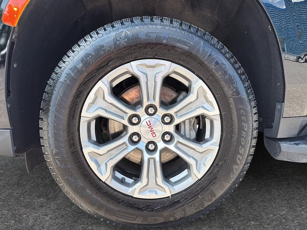 2023 GMC Yukon SLE in Drummondville, Quebec - 7 - w1024h768px