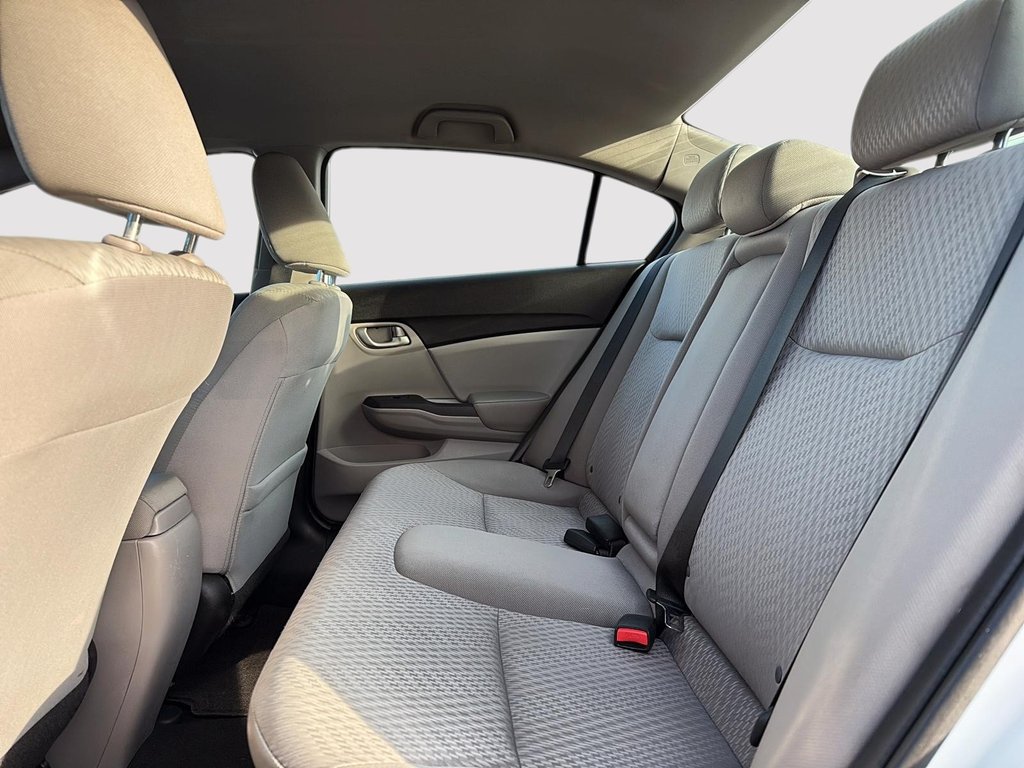 2015 Honda Civic Sedan LX in Drummondville, Quebec - 8 - w1024h768px