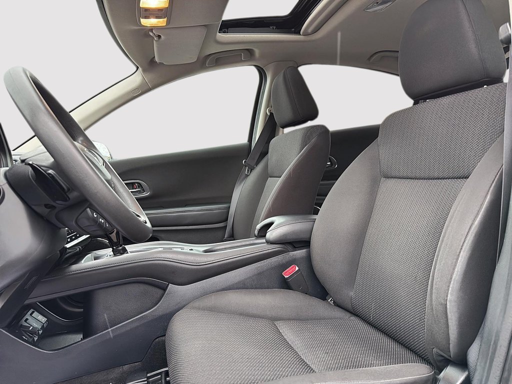2017 Honda HR-V EX AWD in Drummondville, Quebec - 8 - w1024h768px