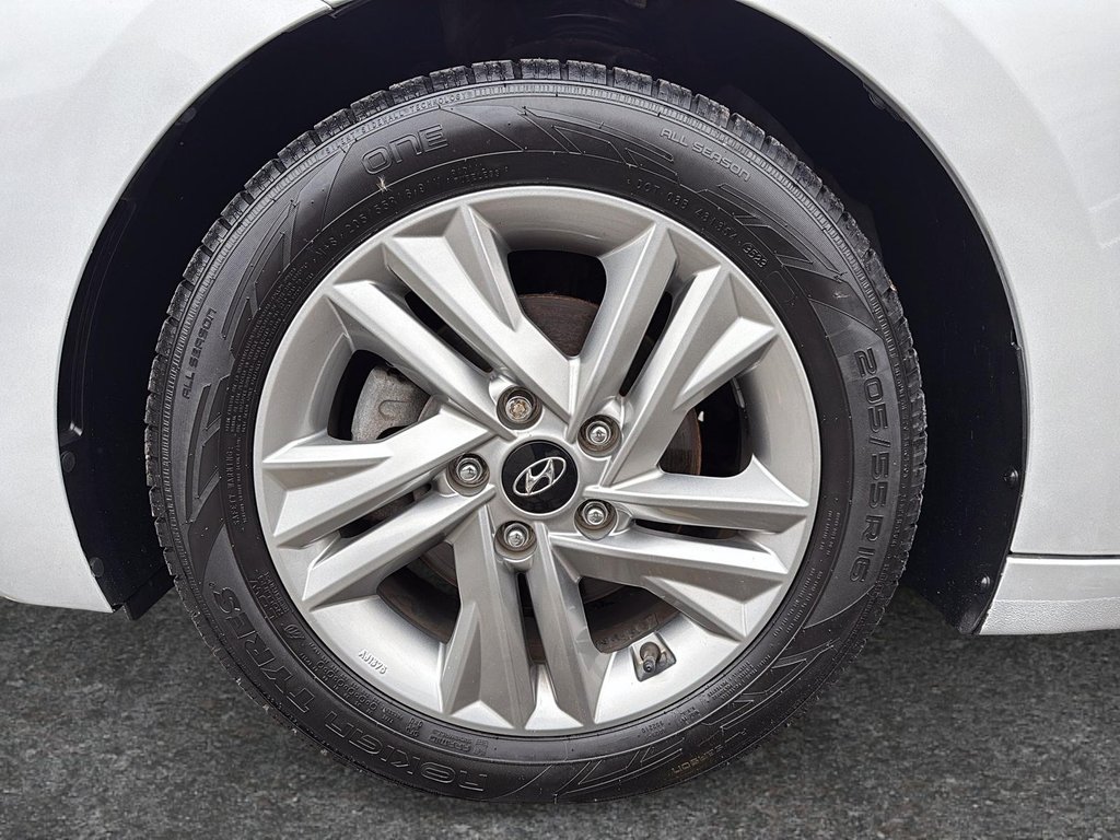Hyundai Elantra Preferred 2019 à Drummondville, Québec - 7 - w1024h768px