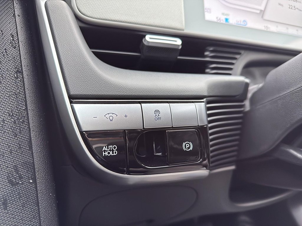 2024 Hyundai IONIQ 5 Preferred in Drummondville, Quebec - 13 - w1024h768px