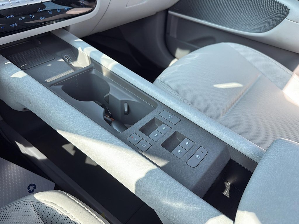 2024 Hyundai IONIQ 6 ULTIMATE LongRange AWD in Drummondville, Quebec - 19 - w1024h768px