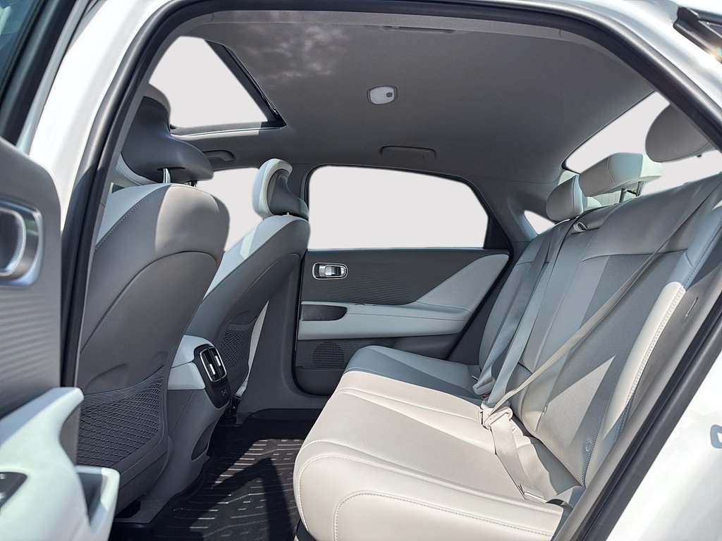 2024 Hyundai IONIQ 6 ULTIMATE LongRange AWD in Drummondville, Quebec - 10 - w1024h768px
