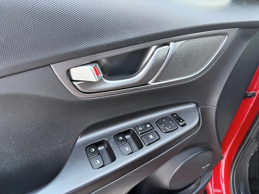 2020 Hyundai KONA ELECTRIC Preferred w/Two-Tone Roof in Drummondville, Quebec - 9 - w1024h768px