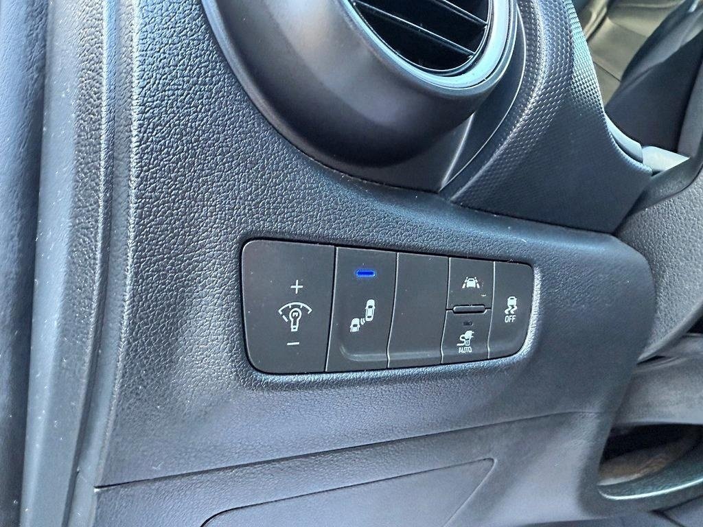 2020 Hyundai KONA ELECTRIC Preferred in Drummondville, Quebec - 11 - w1024h768px